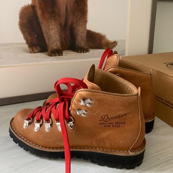 Danner Mountain Light Cascade Boots - Picture 4 of 14